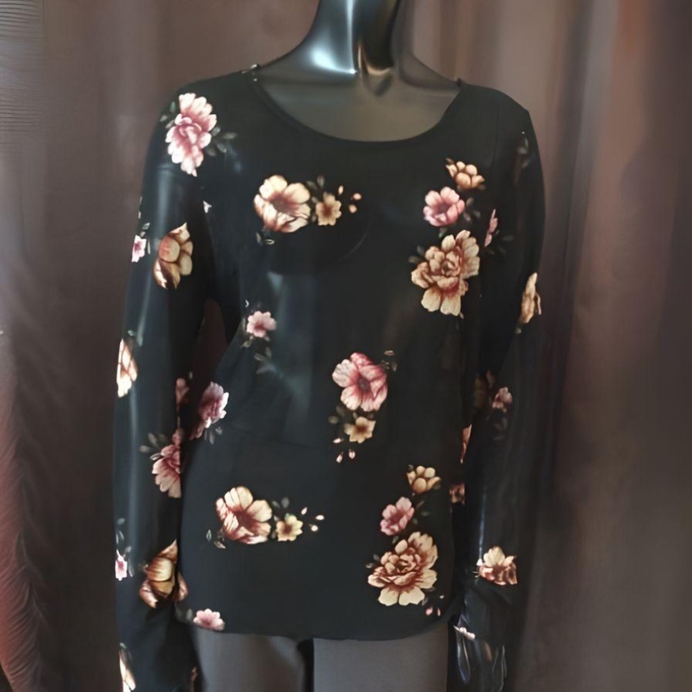 Love, Fire brand long sleeve mesh top, size XL